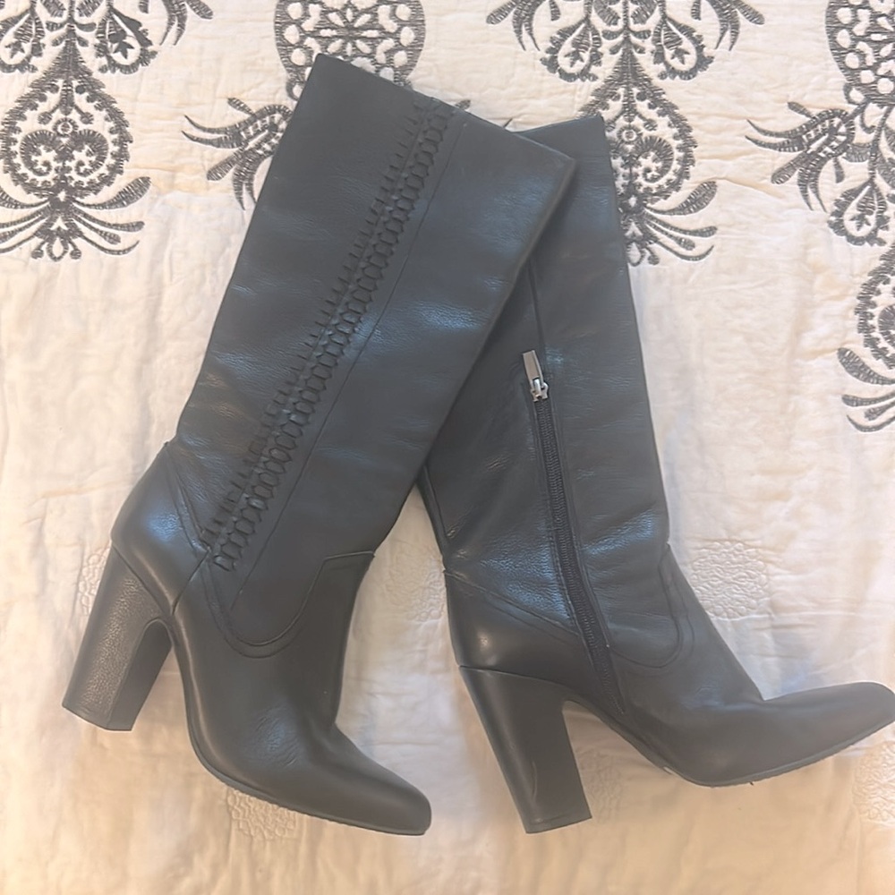 Vince Camuto Boots (black)